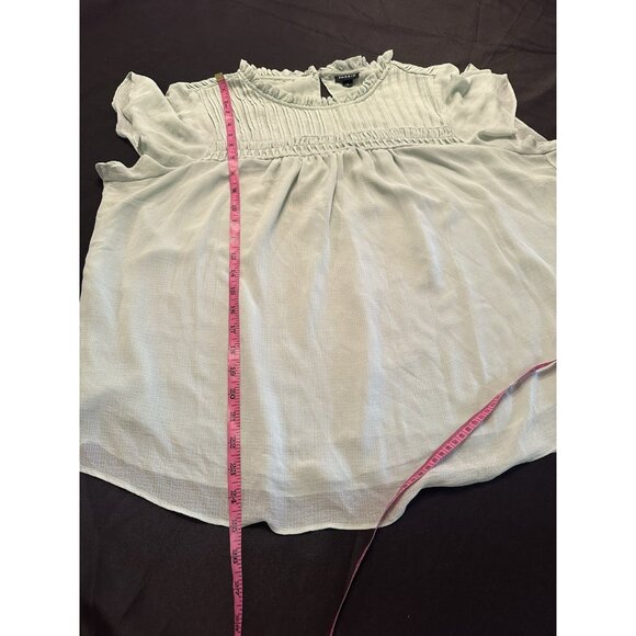 Torrid Green Short Layered Flutter Sleeves Tunic Womens Top Size 1 Career Office - Picture 5 of 7